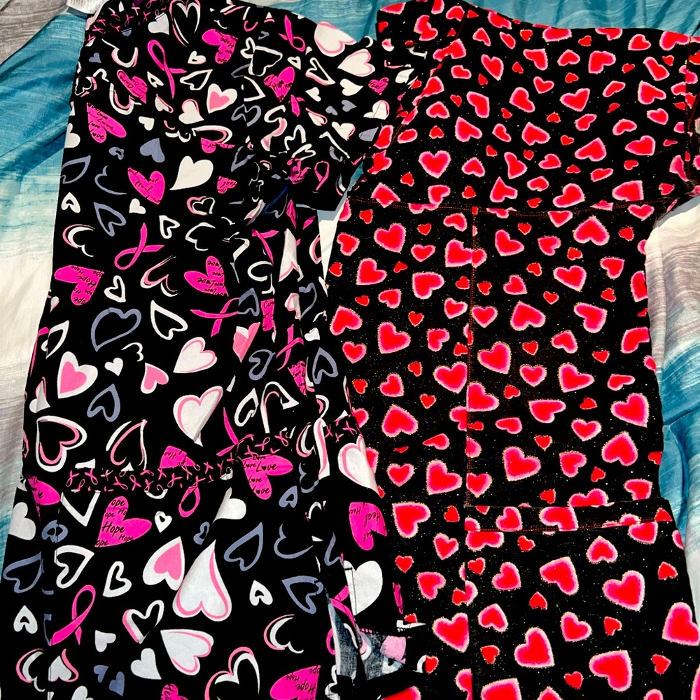MINT CONDITION 2 WOMENS scrubs tops- heart themed!! Size medium-